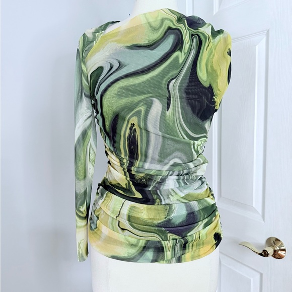 Zara Asymmetrical Sleeve Top - Picture 2 of 5